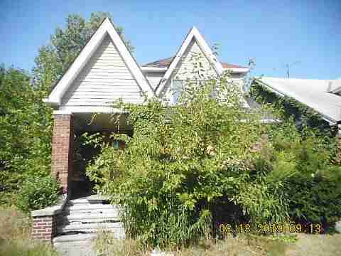 19525 Hickory (1)_m.jpg